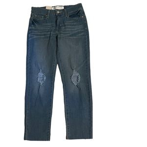 Signature Levi Strauss Boyfriend Jeans